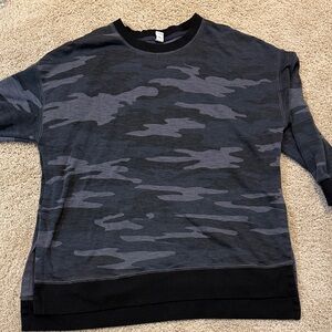 Old Navy Gray Camo Sweatshirt